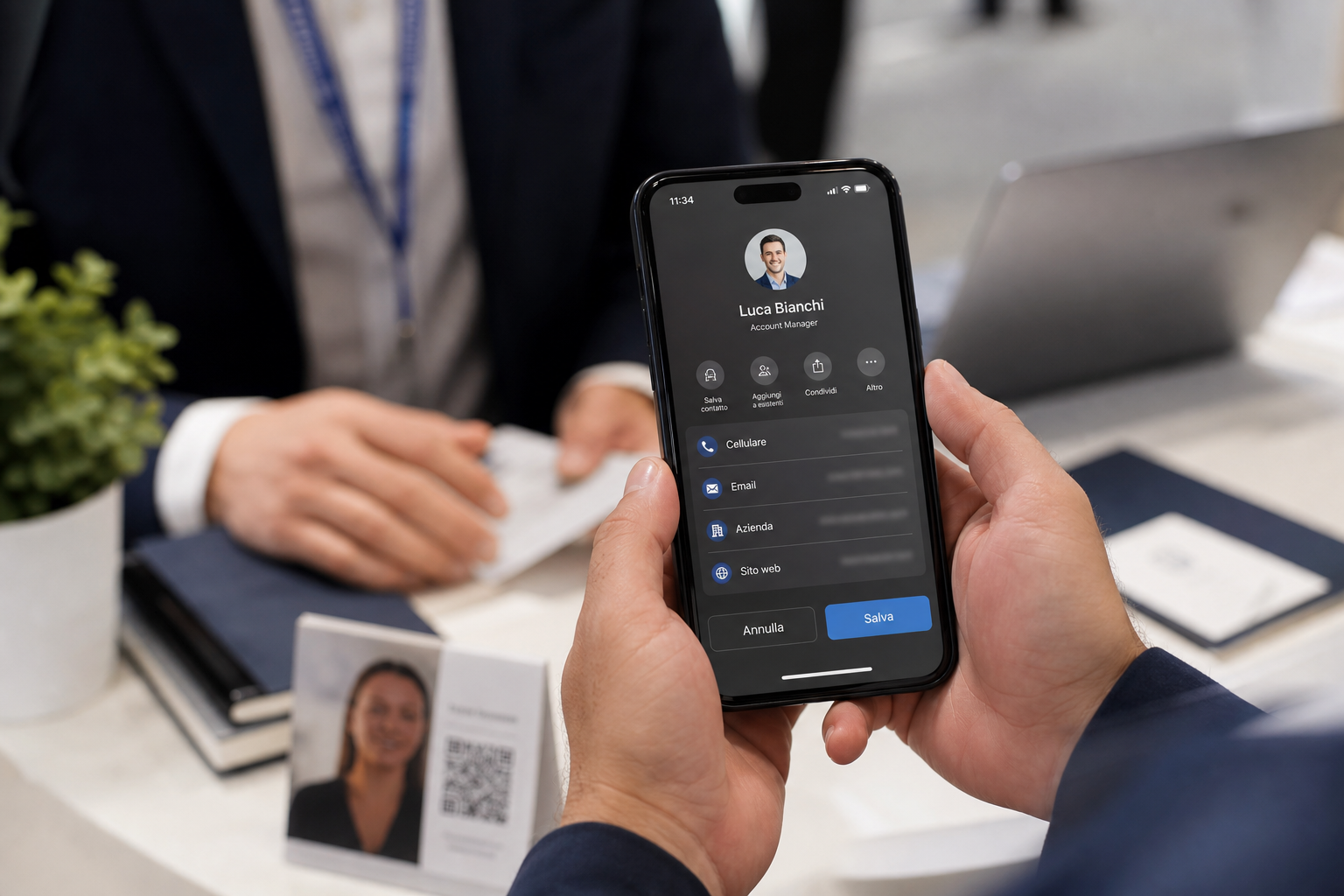 Salvataggio del contatto su smartphone